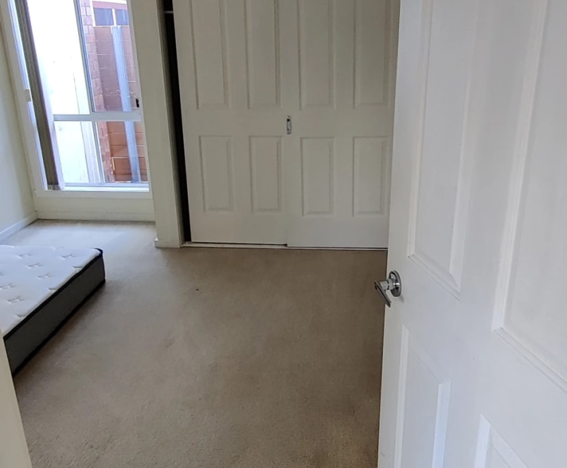 Unfurnished room in a share house