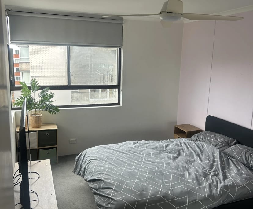 Furnished room in a flatshare