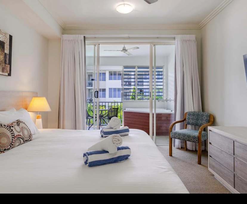 Whole property with 1 room for rent