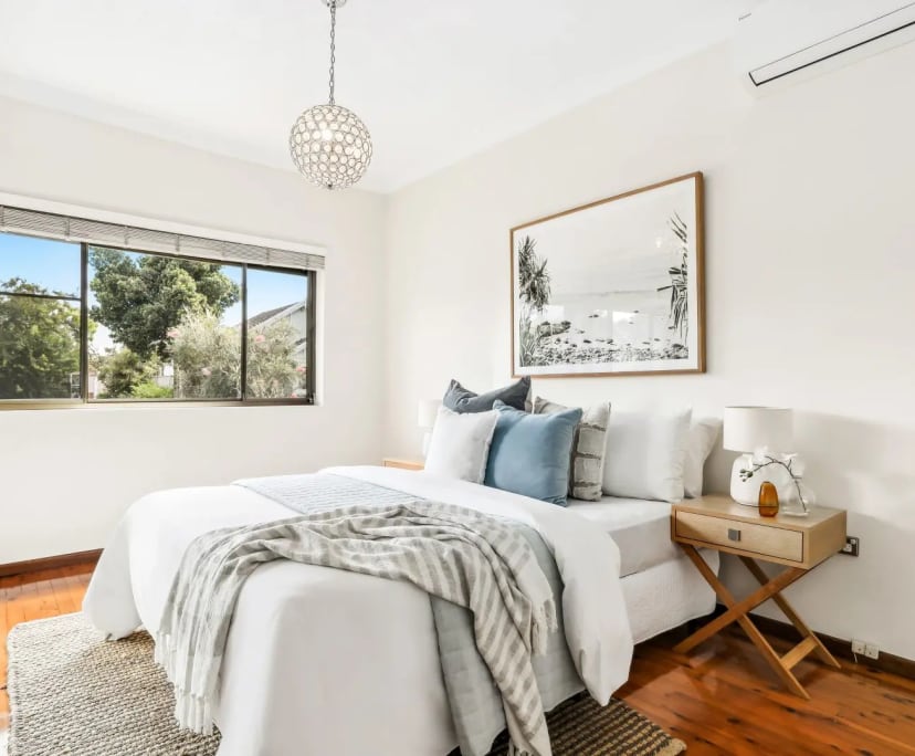 Room in a share house