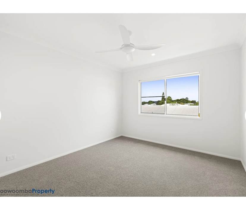 $240, Share-house, 3 bathrooms, Wilsonton QLD 4350