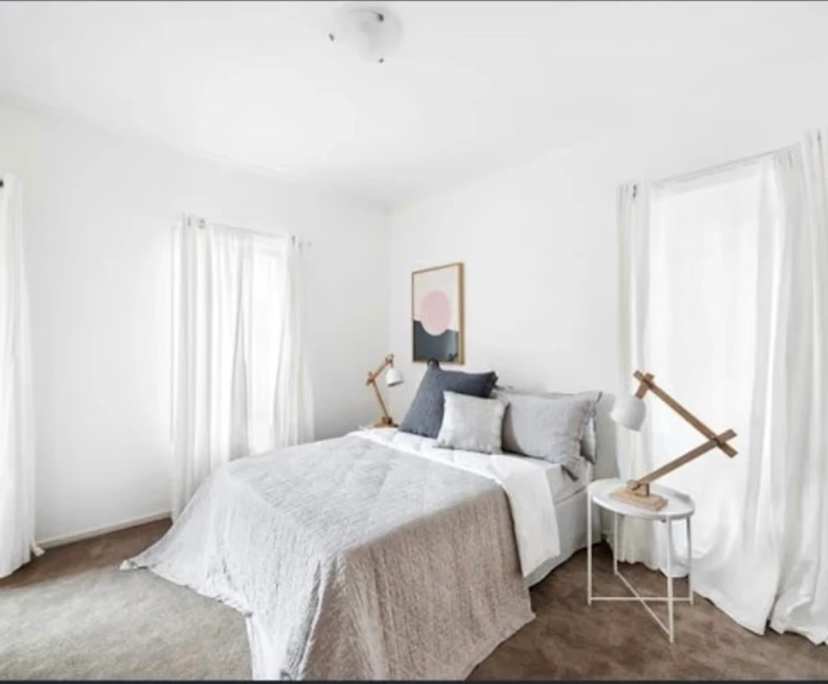 Unfurnished room in a flatshare