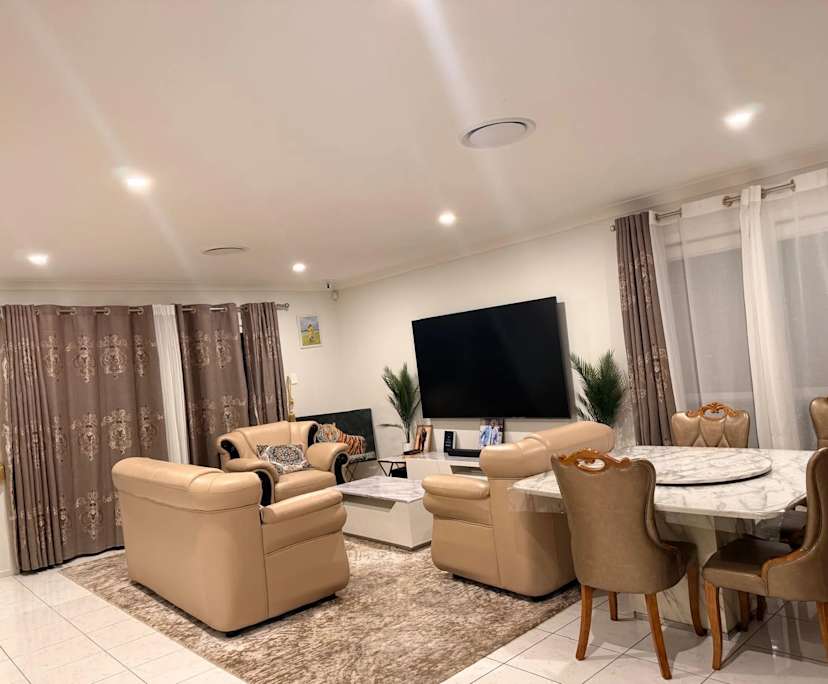 $300, Share-house, 3 rooms, Spring Farm NSW 2570, Spring Farm NSW 2570