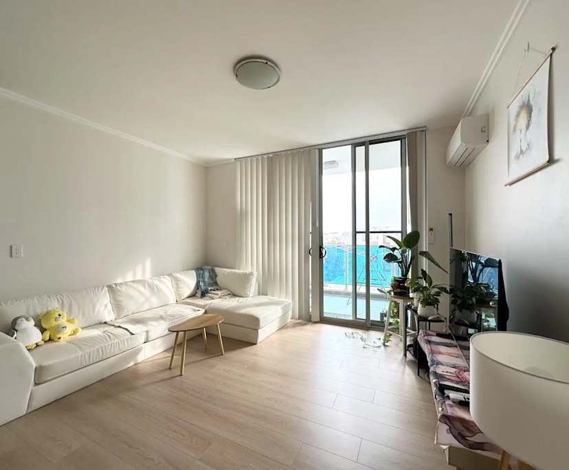 Furnished room with own bathroom