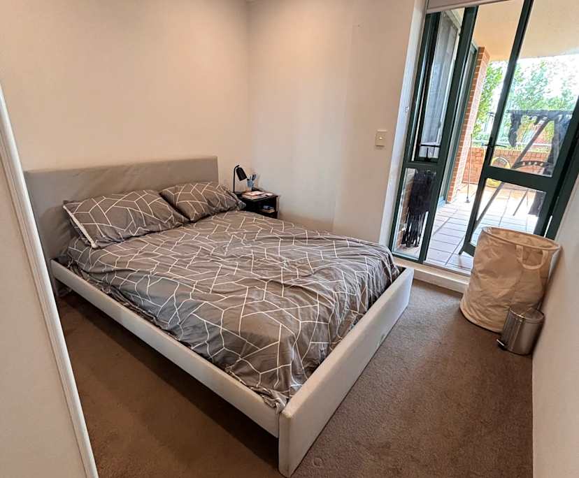 Furnished room in a flatshare