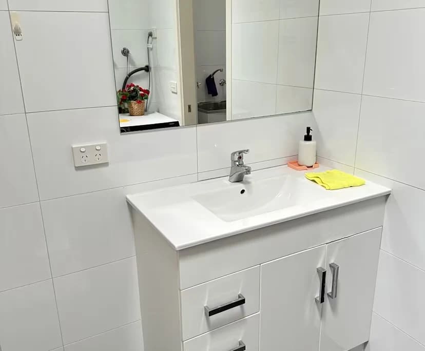 $175, Share-house, 3 bathrooms, Thomastown VIC 3074