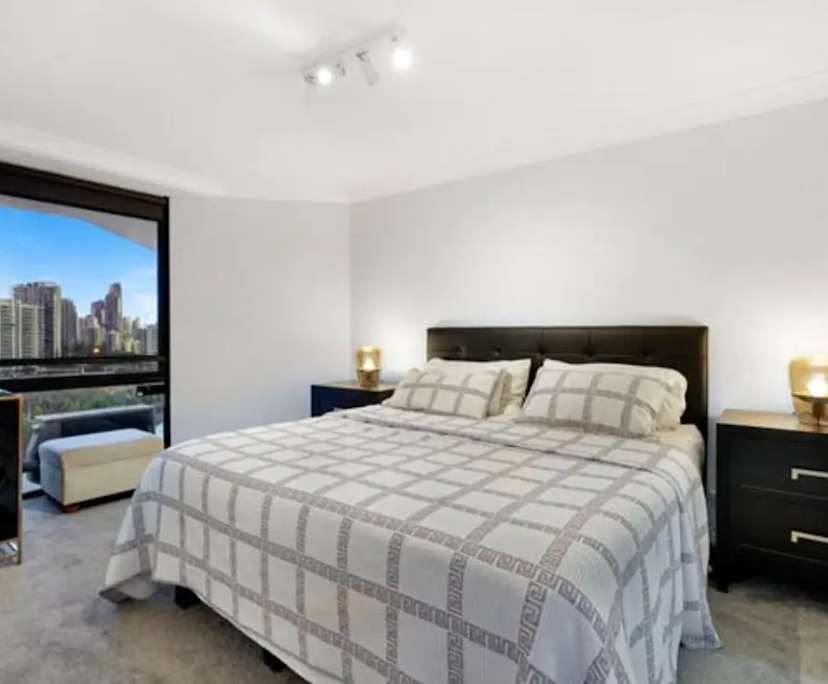 Furnished room with ensuite in a flatshare