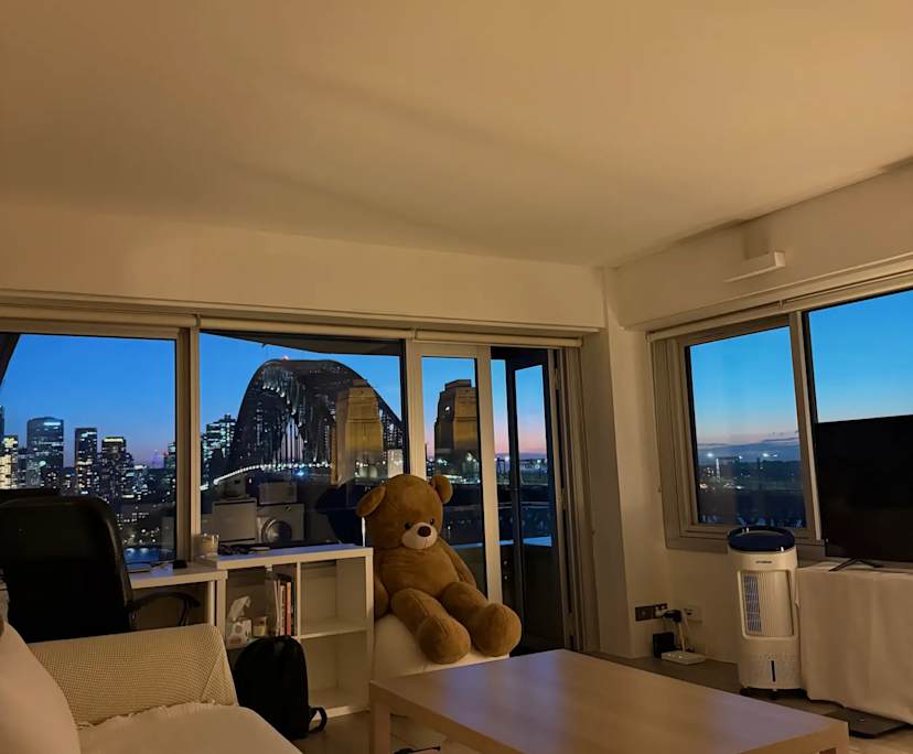 Furnished room in a flatshare