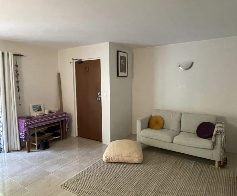 $290, Flatshare, 2 bathrooms, Taringa QLD 4068