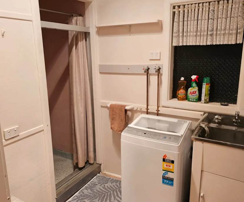 $220-250, Share-house, 2 rooms, Sunshine VIC 3020, Sunshine VIC 3020