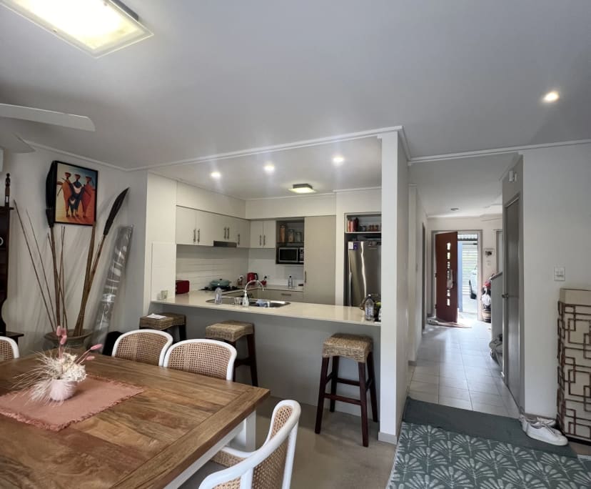 $330, Share-house, 3 bathrooms, Currumbin Waters QLD 4223