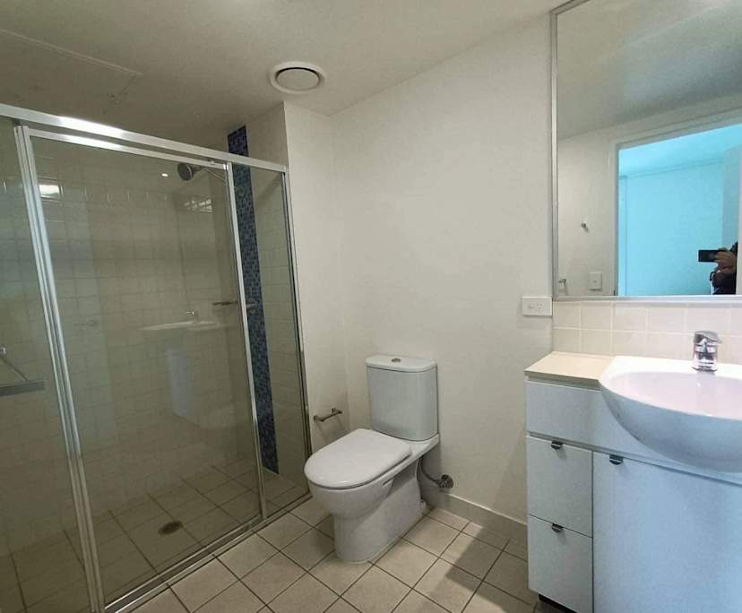 Furnished room with own bathroom