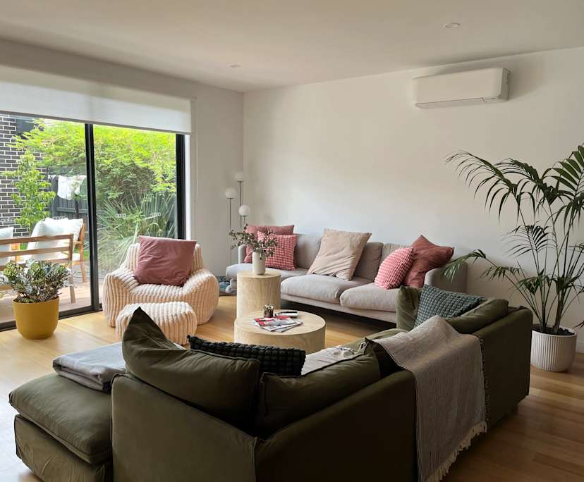 Unfurnished room in a share house