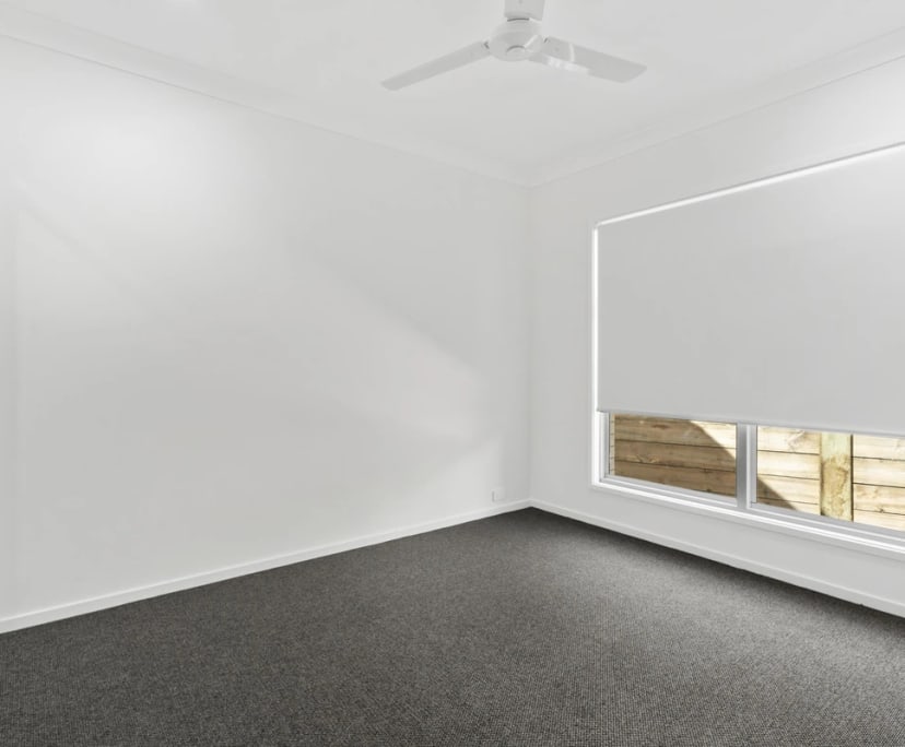 $315, Share-house, 3 bathrooms, Holmview QLD 4207