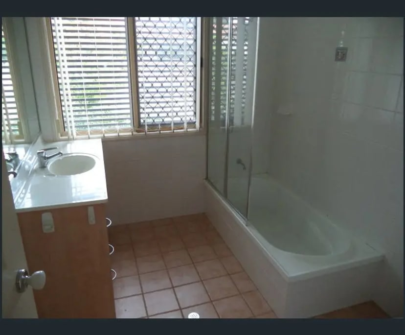 Unfurnished room with own bathroom
