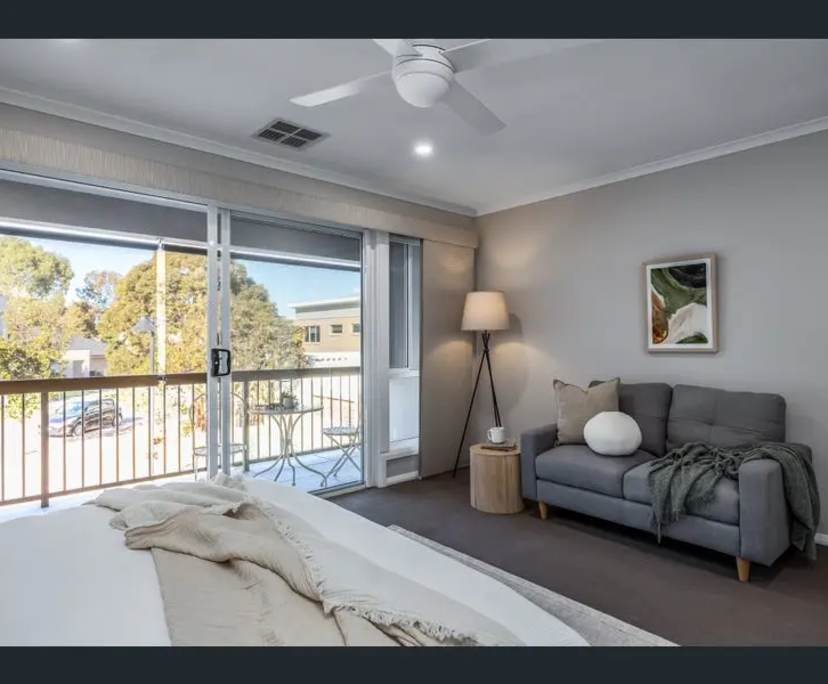 Unfurnished room with own bathroom