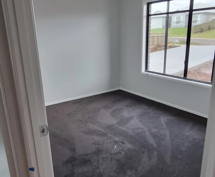 Room for Rent in Highfields, QLD 200, Unfurnished...