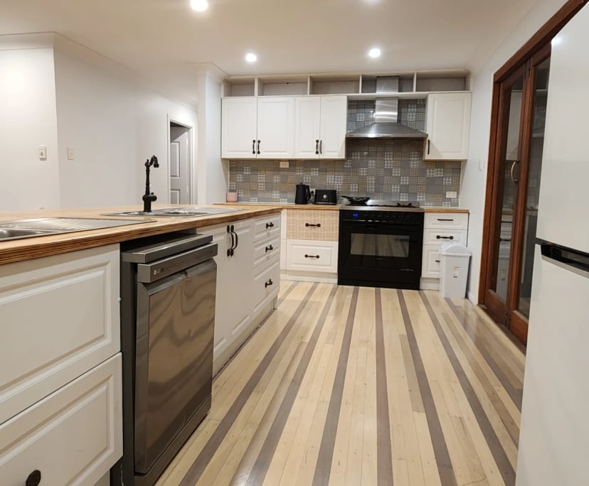 $280, Share-house, 5 bathrooms, Jindalee QLD 4074