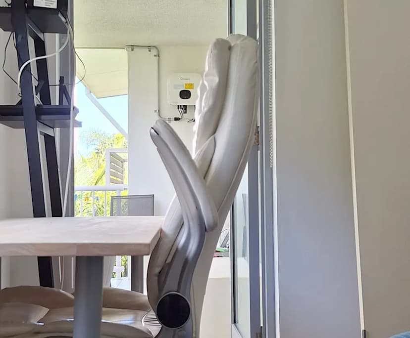 $285, Flatshare, 4 bathrooms, Labrador QLD 4215