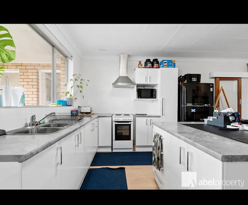 Unfurnished room in a share house