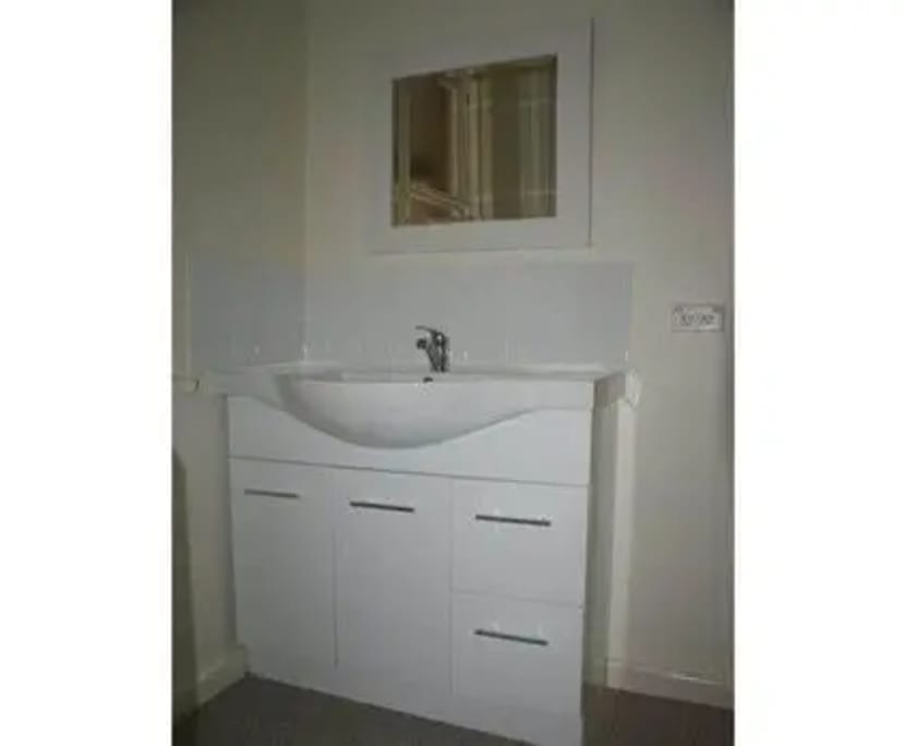Room for Rent in Sandy Bay, Hobart 190, Furnished...