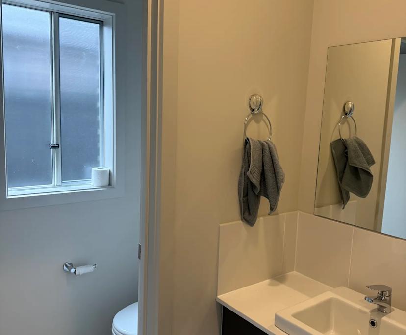 $300, Share-house, 4 bathrooms, Pennington SA 5013