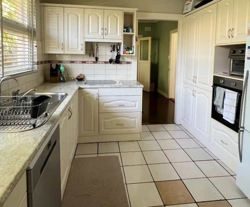 $250, Share-house, 3 bathrooms, Hove SA 5048