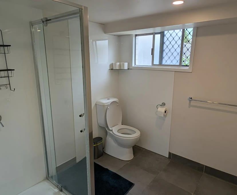 $685, Granny-flat, 1 bathroom, Stones Corner QLD 4120