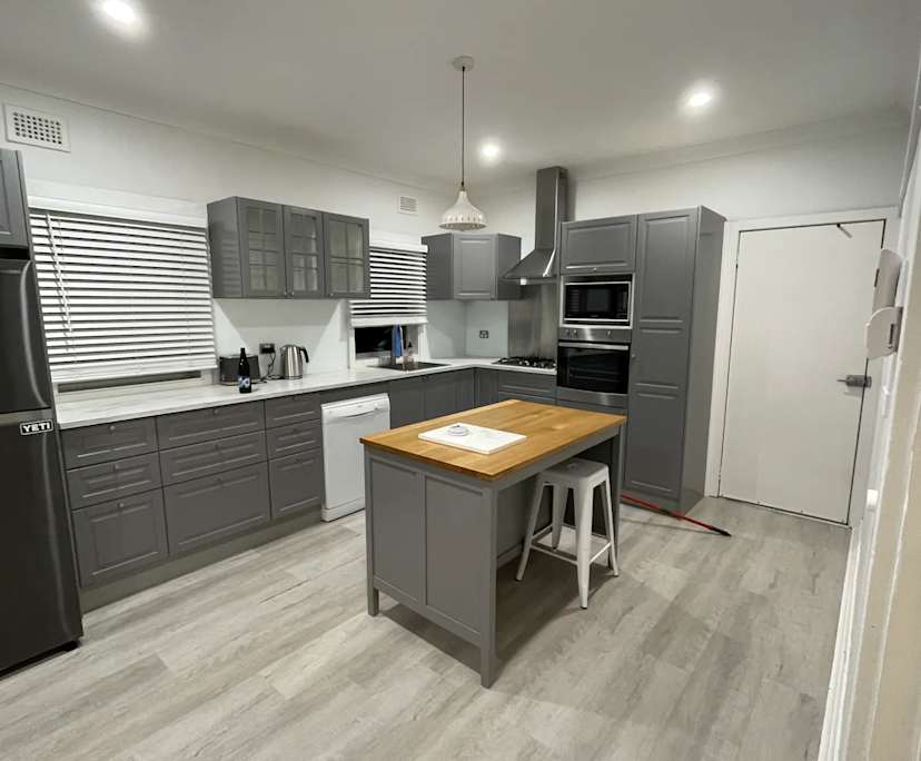 $300, Share-house, 2 bathrooms, Fernhill NSW 2519