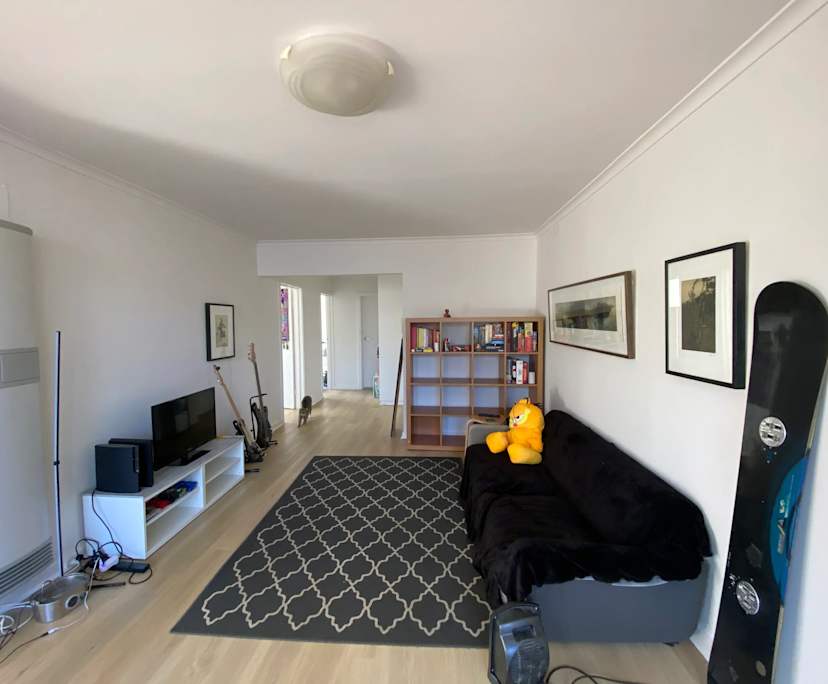 Unfurnished room in a flatshare