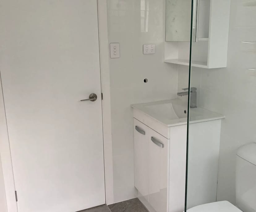 Unfurnished room granny flat for rent
