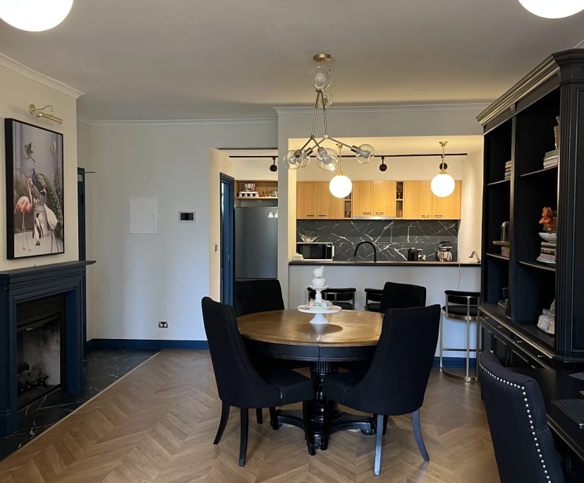 Furnished room in a flatshare