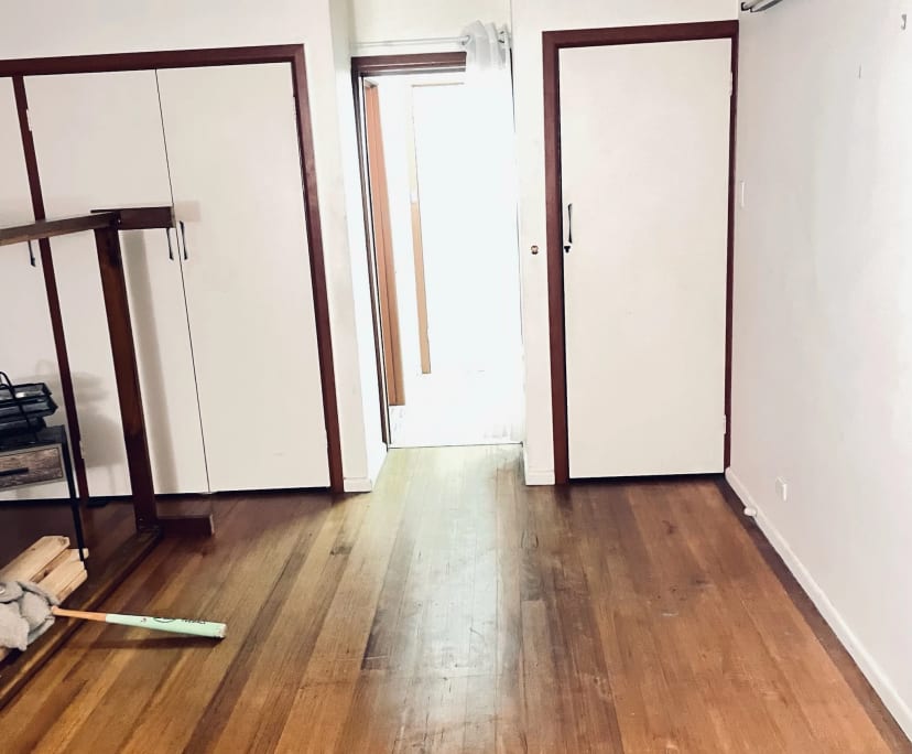 Granny Flat for Rent in Doncaster, Melbourne 300,...