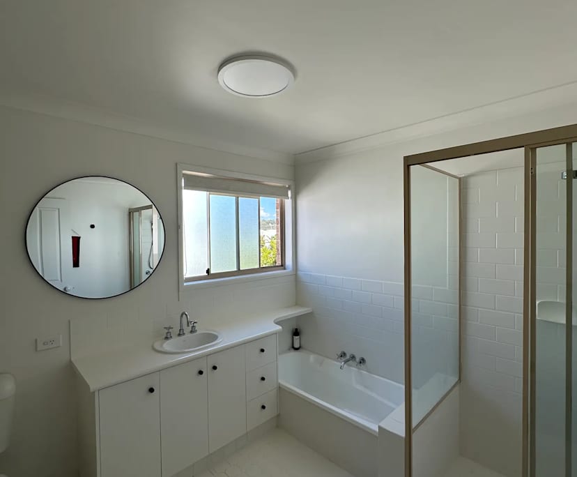 $465, Flatshare, 3 bathrooms, Palm Beach QLD 4221