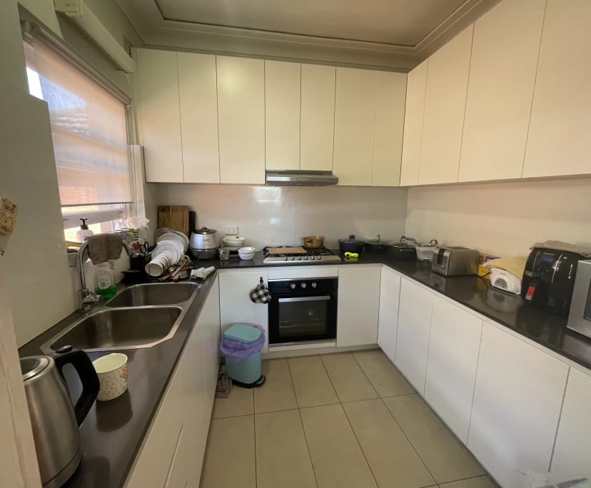 Room in a share house