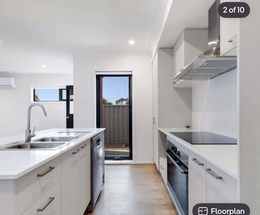 Unfurnished room in a share house