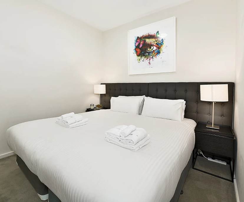 $975, Whole-property, 2 bathrooms, Melbourne VIC 3000