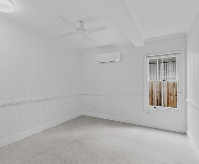Unfurnished room in a share house