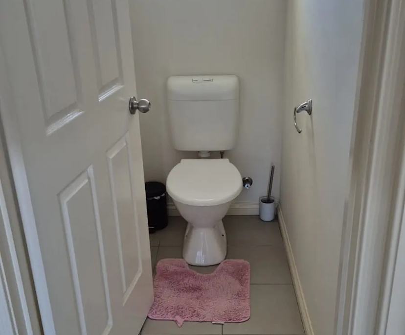 Room with ensuite in a share house