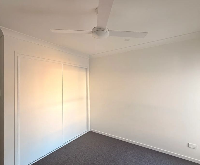 Unfurnished room with own bathroom