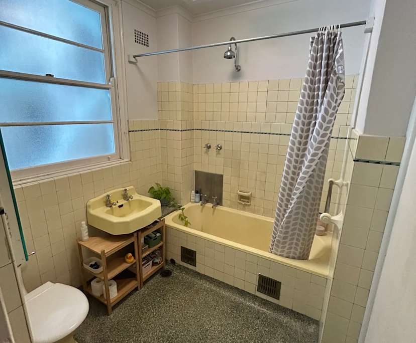 $310, Flatshare, 2 bathrooms, Newcastle NSW 2300