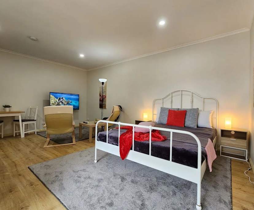 $200-220, Share-house, 2 rooms, Caroline Springs VIC 3023, Caroline Springs VIC 3023