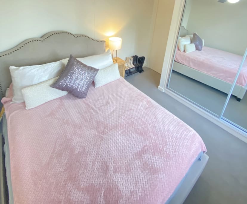 Furnished room in a flatshare