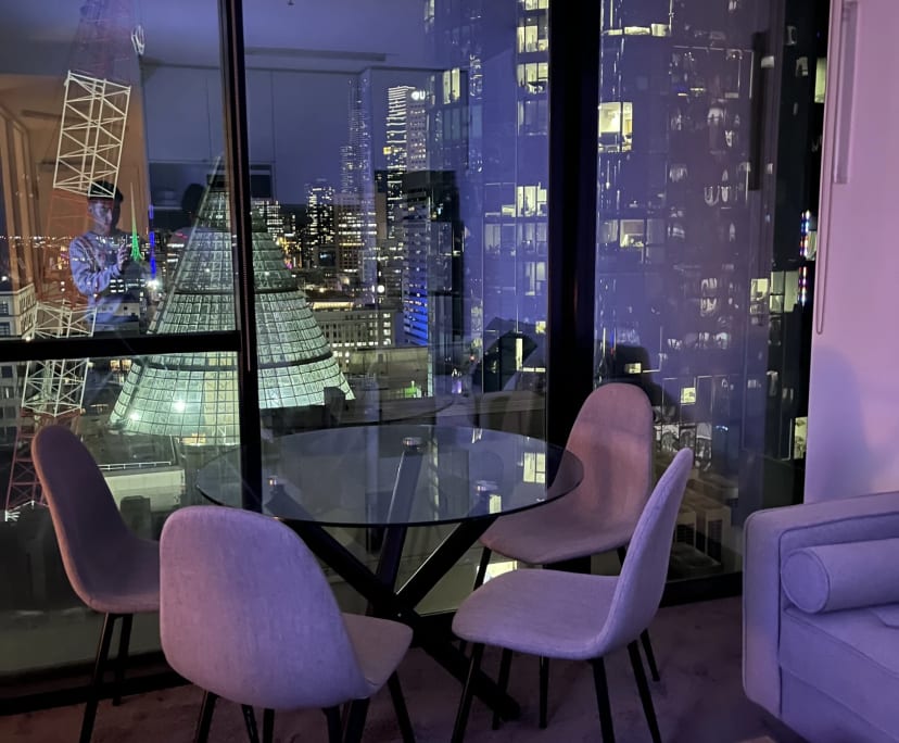 Furnished room in a flatshare