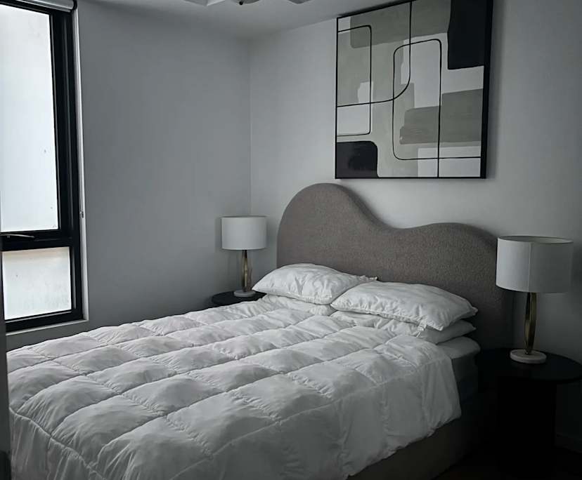Furnished room in a flatshare