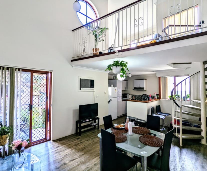 Furnished room in a flatshare