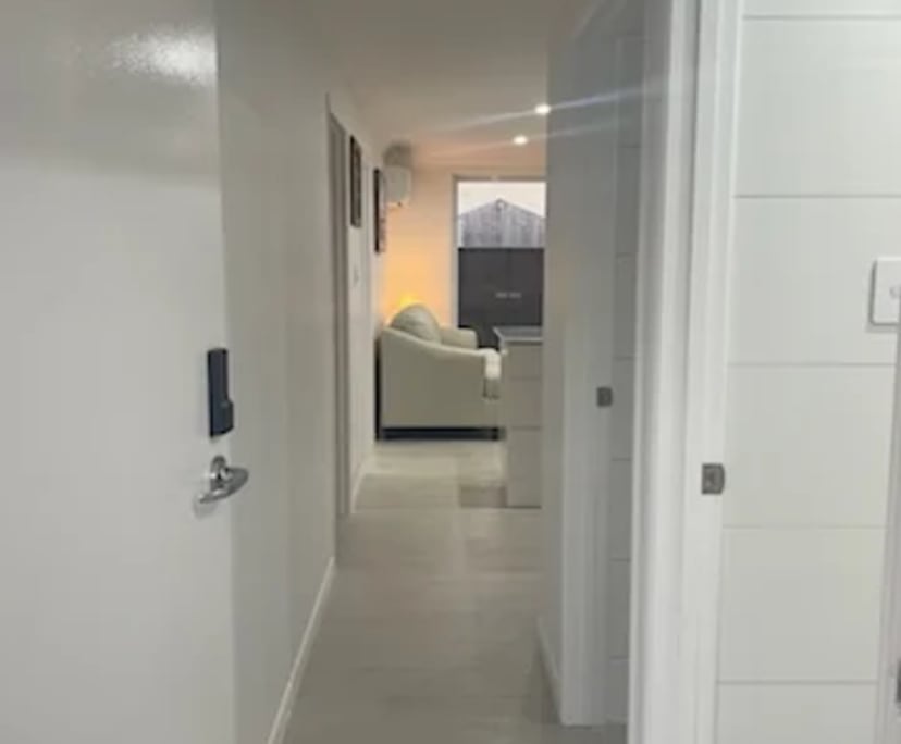 $500, Whole-property, 2 bathrooms, North Ward QLD 4810