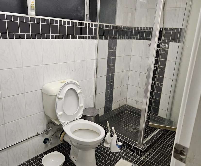 Furnished room with own bathroom