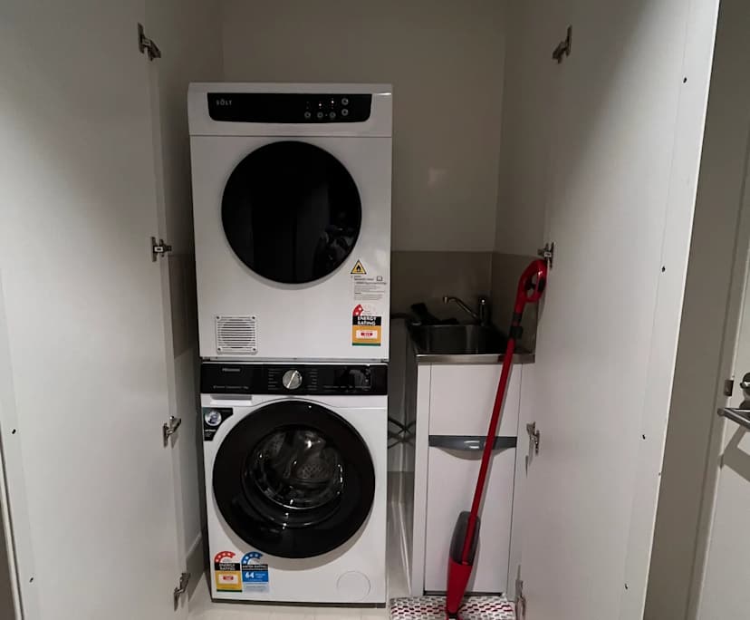 $260, Flatshare, 2 bathrooms, Docklands VIC 3008