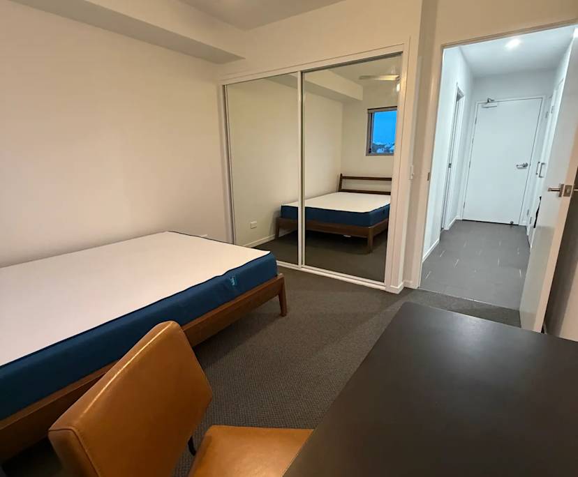 $350, Flatshare, 2 bathrooms, West End QLD 4101